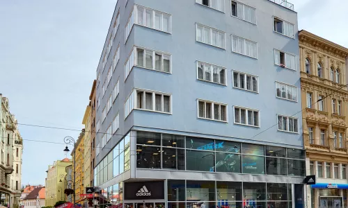 C072 Nájemní dům s obchody firmy Wittreich